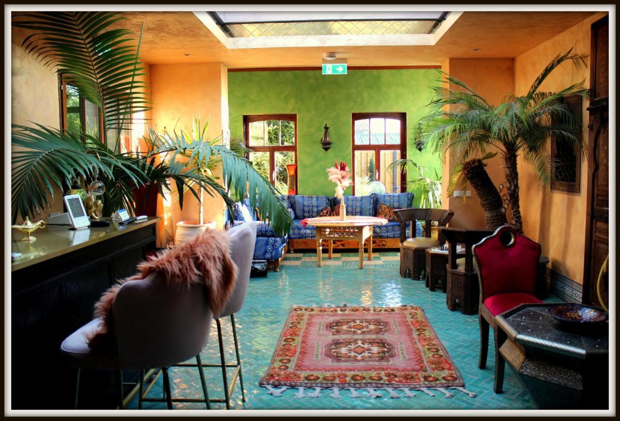 Riad Agraba, 1001 Nights Lomm Luaran gambar